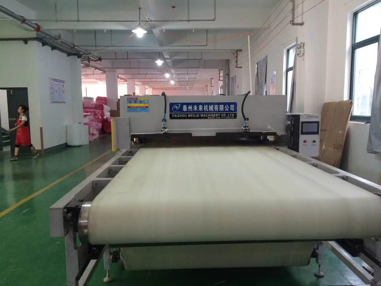 求推薦裁斷機公司？靠譜源頭廠家看這里！未來機械：專業解決多行業裁切難題的實力之選